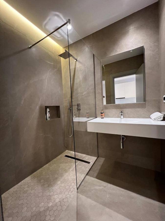 Skanderbeg Square Center Apartments Tirana Exterior photo