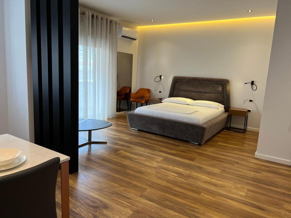Skanderbeg Square Center Apartments Tirana Exterior photo