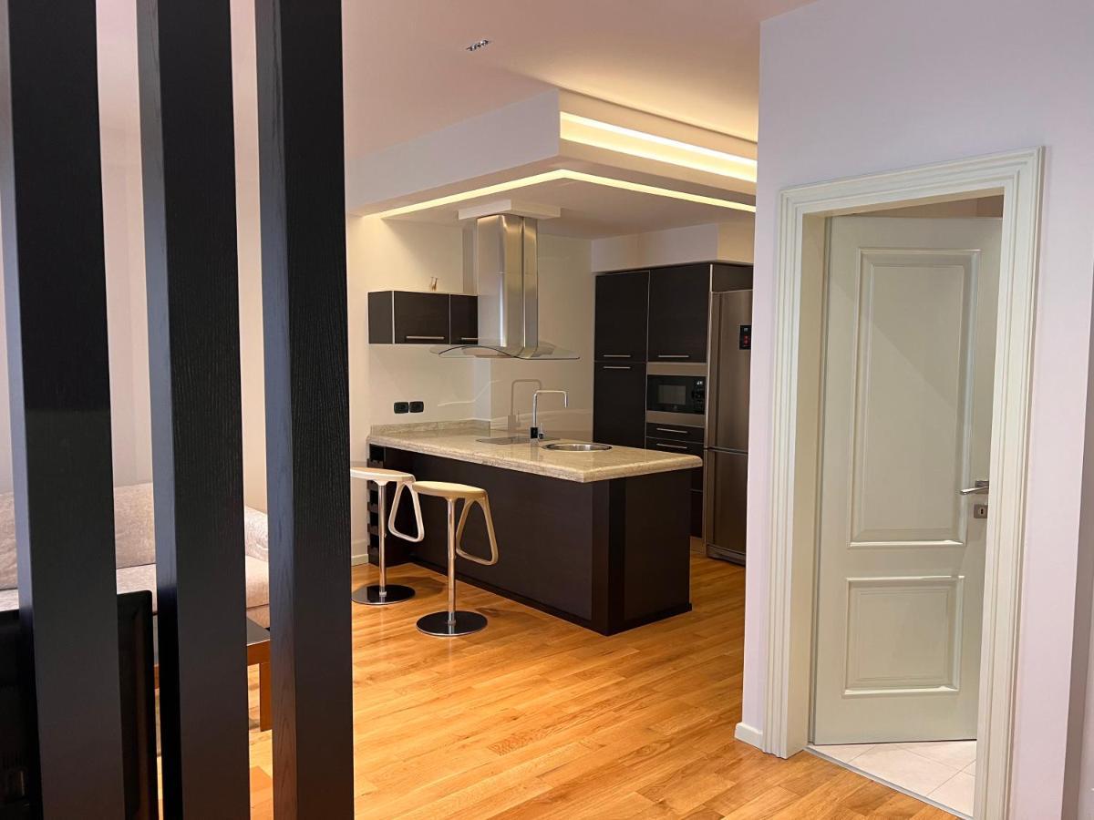 Skanderbeg Square Center Apartments Tirana Exterior photo