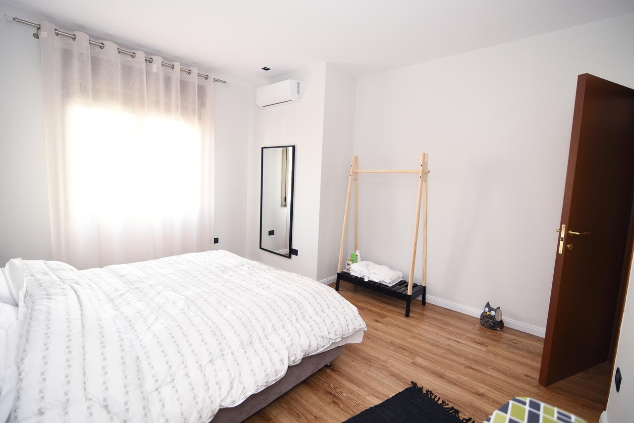 Skanderbeg Square Center Apartments Tirana Exterior photo